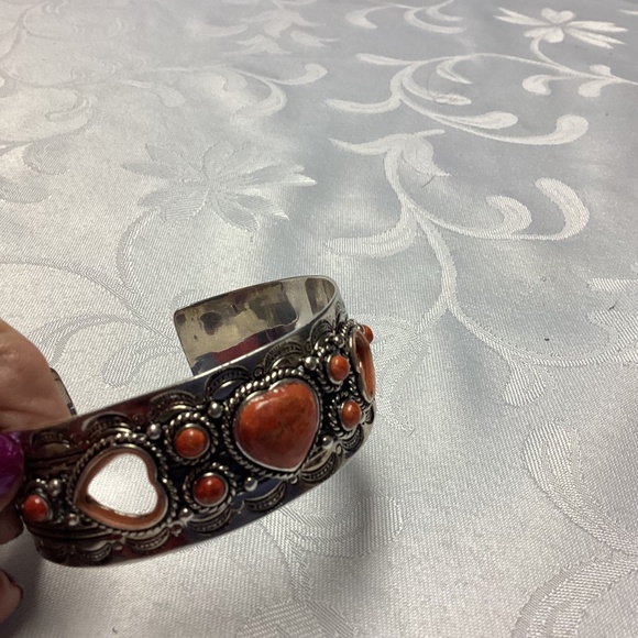 SPONGE.  coral  HEART. Sterling silver cuff signed BBJ. THAILAND. - Picture 11 of 15